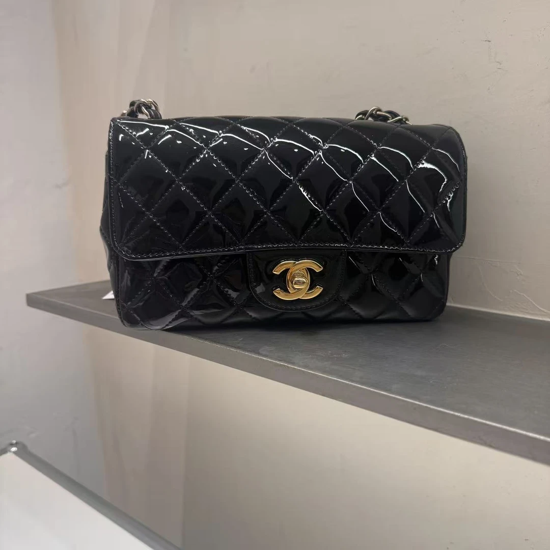 99新 Chanel/香奈儿 HIHI /黑金漆皮大mini链条包/18258522