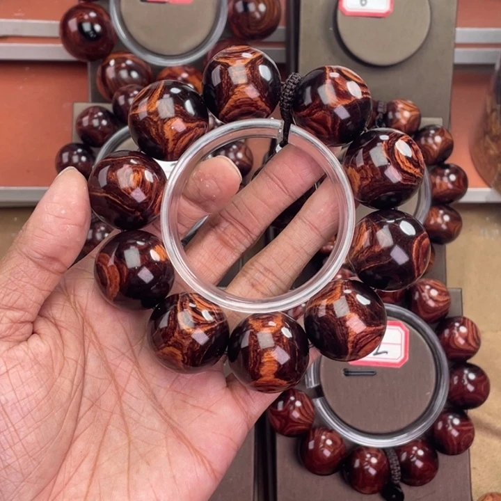 飞***龙黄花梨/降香黄檀木头款