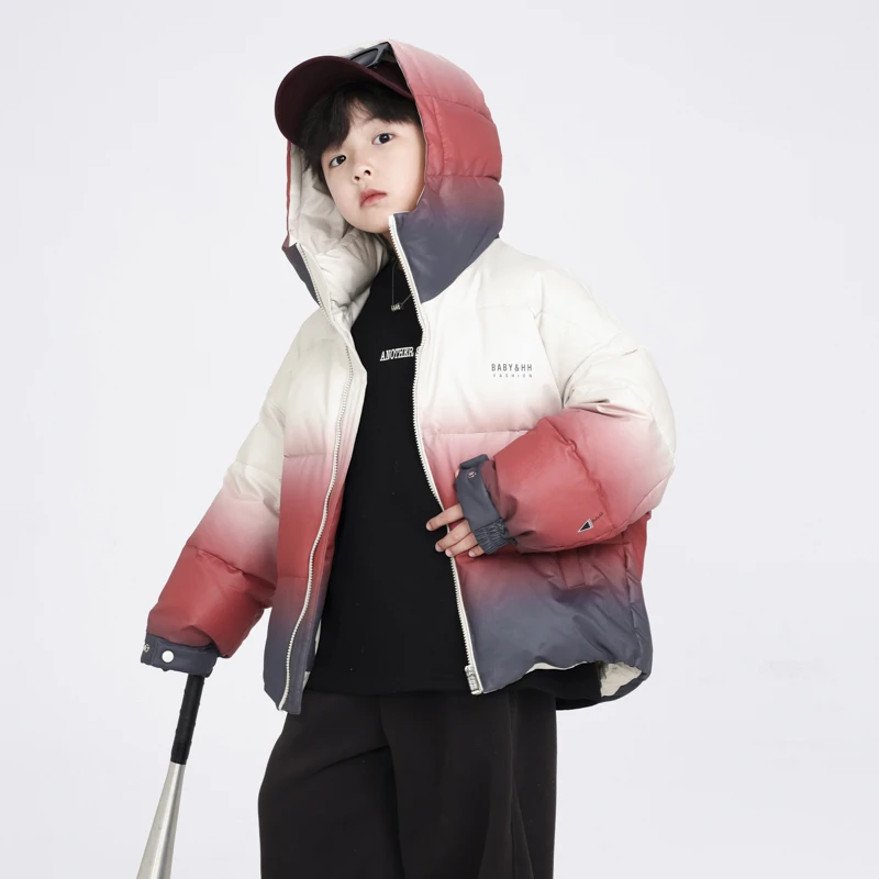 男大童冬季高级渐变色面包羽绒服2025新款防寒高倍暖热能羽绒服