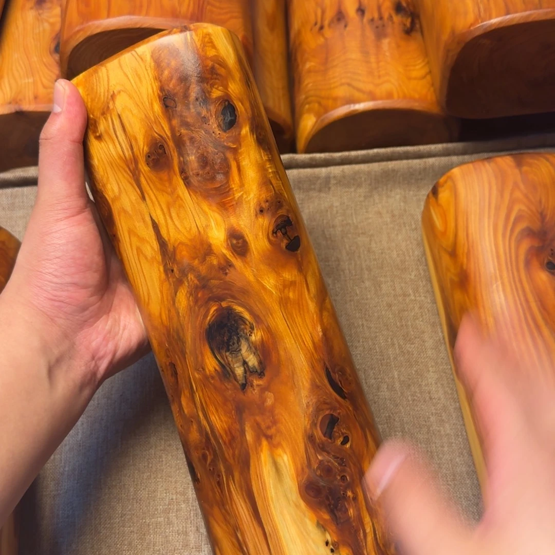 鹅绒竹炭崖柏黑油颈椎枕。黑油老料