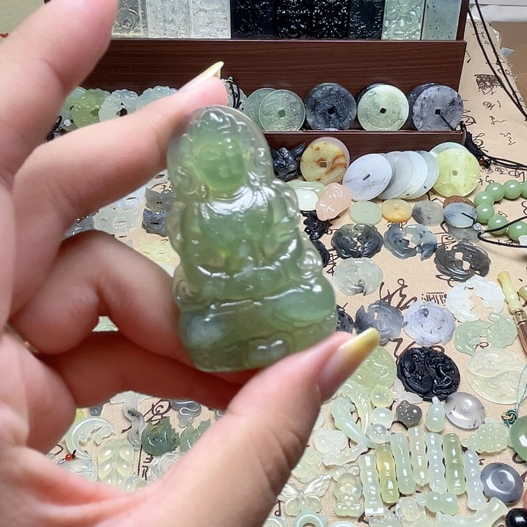 未镶嵌岫玉吊坠(赠链)