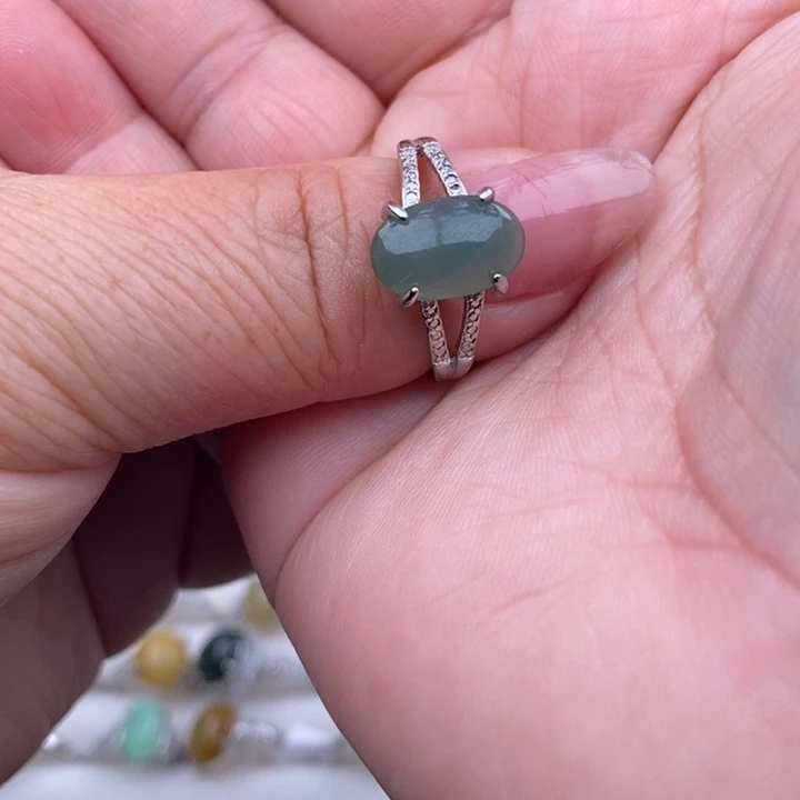 未镶嵌戒指翡翠三****?缅甸