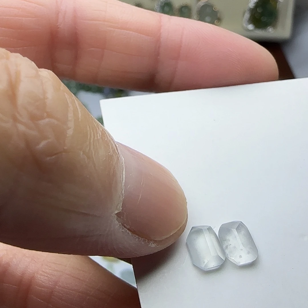 翡翠裸石裸石需要镶嵌的