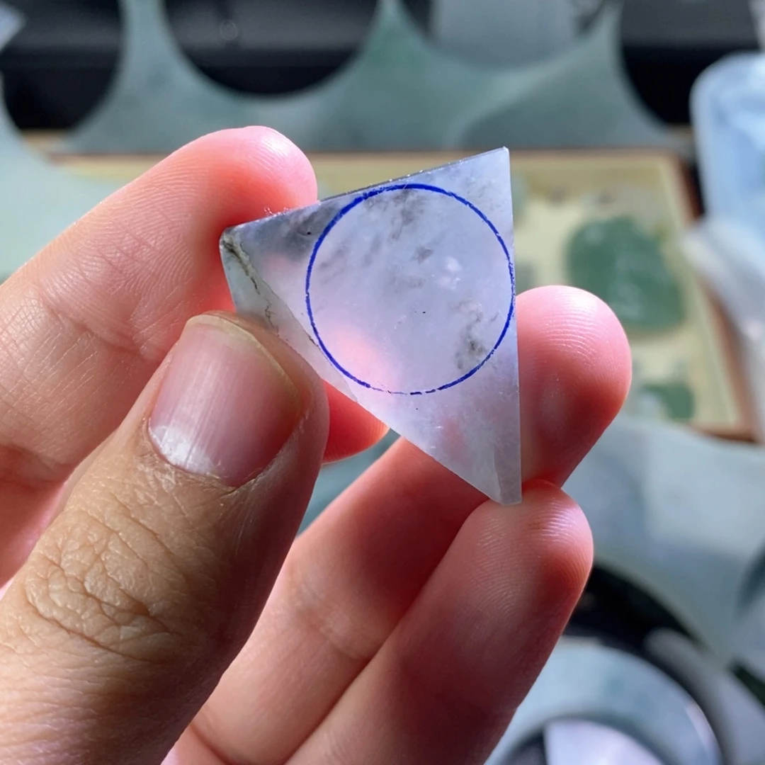 翡翠未镶嵌颈饰定制