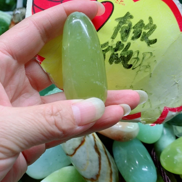 蛇纹石玉未镶嵌手把件