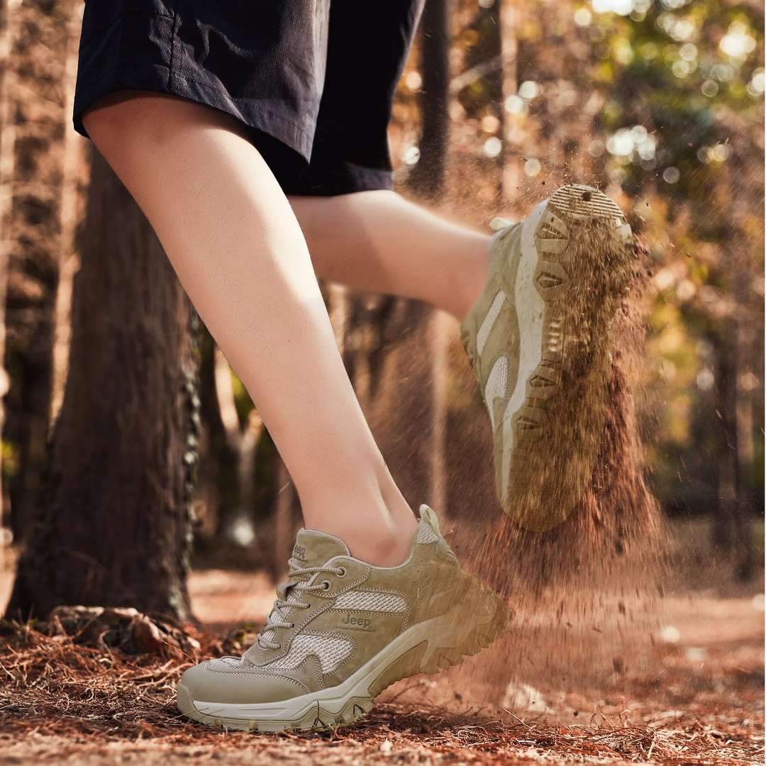 JEEP/吉普户外徒步鞋软底网面鞋耐磨时尚休闲鞋运动鞋复古运动款