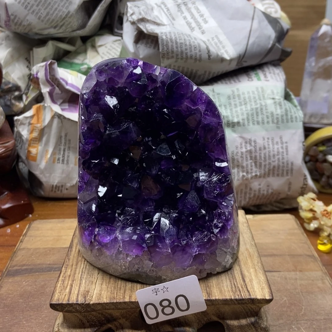 紫晶天然水晶摆件未镶嵌
