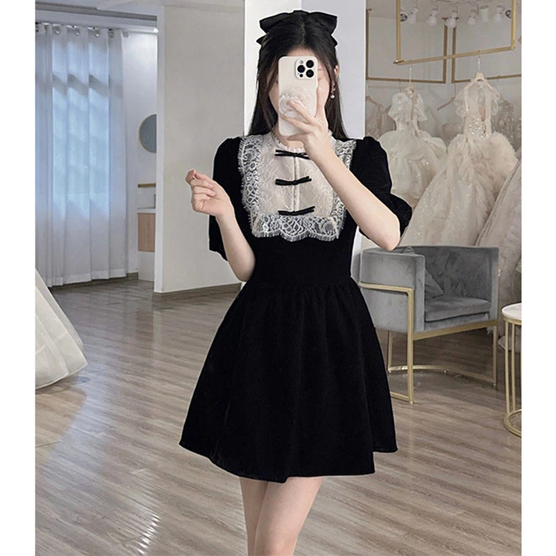 设计感2025夏季新款显高赫本风小黑裙时髦高级感公主裙森系连衣裙