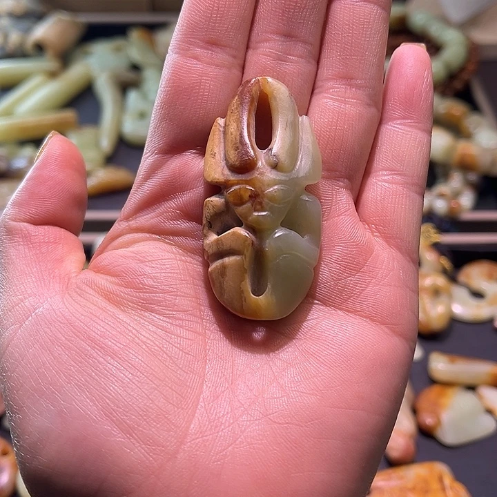 岫岩河磨玉（透闪石质玉）未镶嵌颈饰