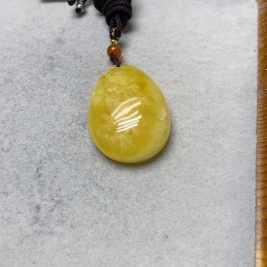 蜜蜡裸石未镶嵌吊坠