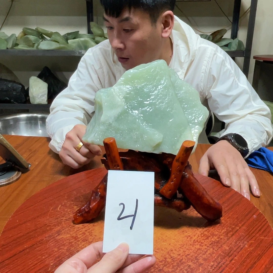 蛇纹石玉未镶嵌原石21