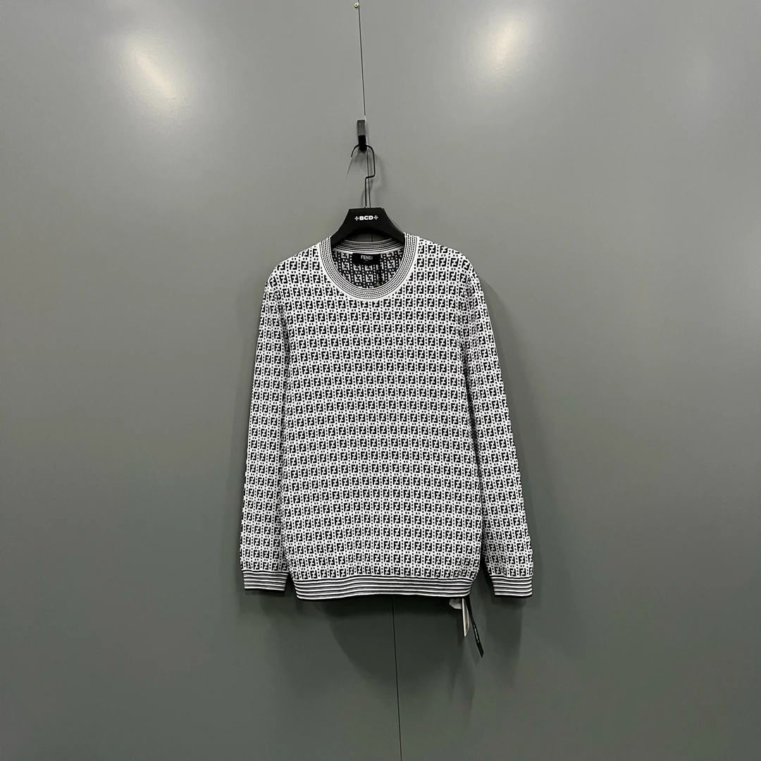99新 FENDI/芬迪 （ll）满印FF圆领针织毛衣 52码 016835
