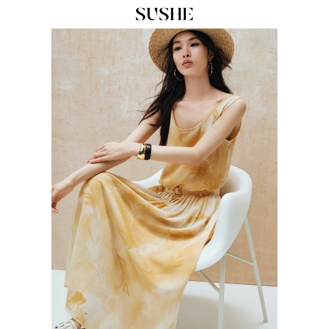 束皙SUSHE 胧霓 海岛度假风 天丝亚麻印花系带收腰无袖吊带连衣裙