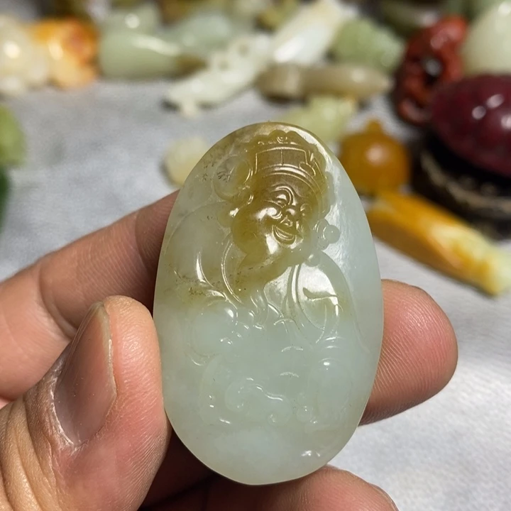 和田玉（糖玉）颈饰未镶嵌