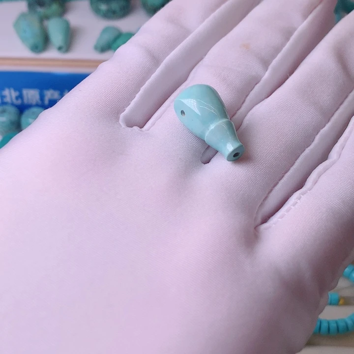 绿松石未镶嵌挂件