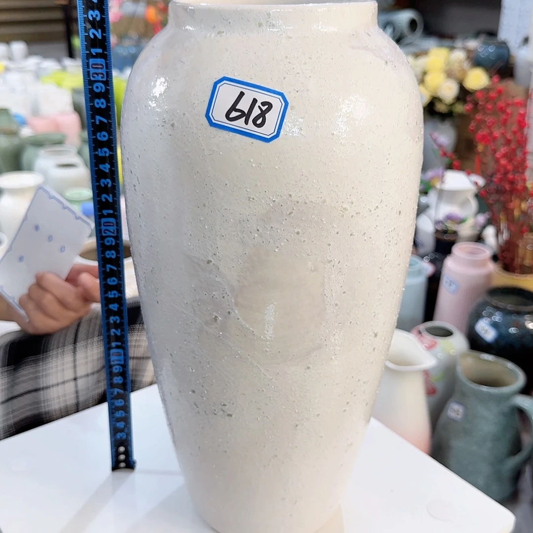 618号陶瓷高34厘米微瑕一个
