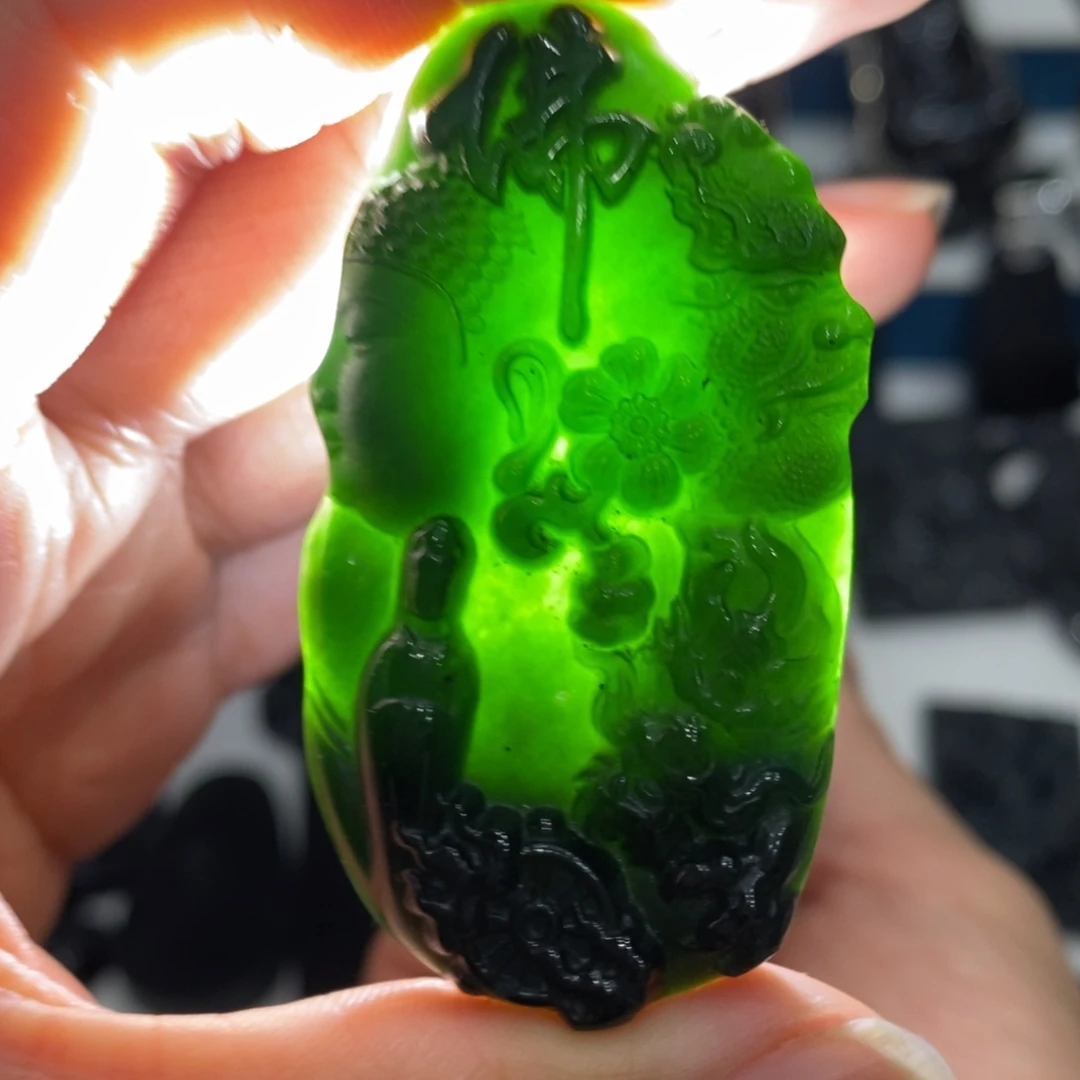 蛇纹石玉未镶嵌吊坠