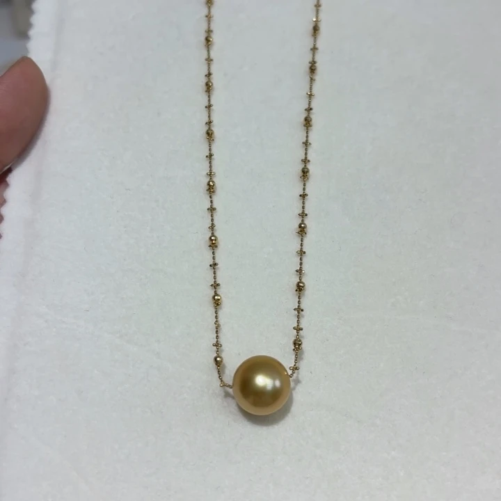 18K金镶嵌颈饰海水珍珠