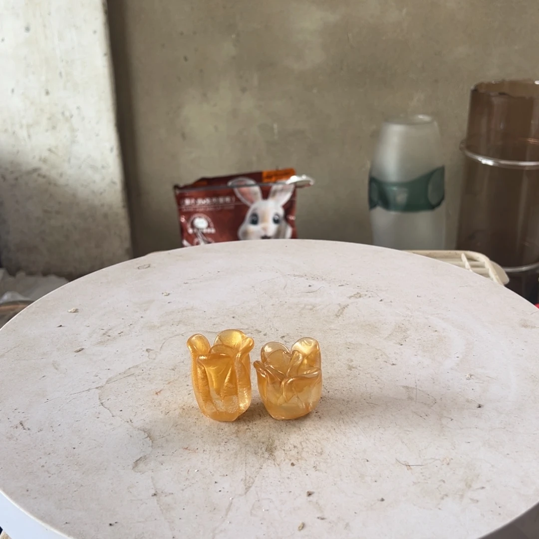 弘扬琉璃花器微瑕