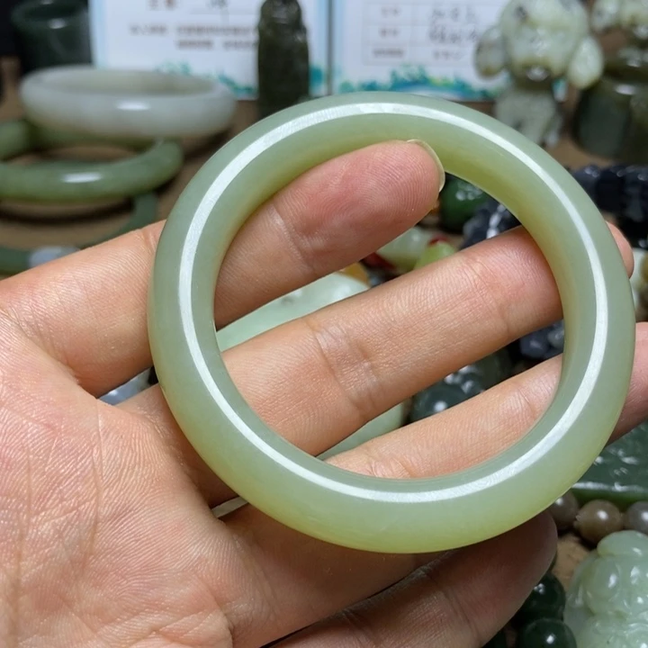不****颈饰未镶嵌和田玉