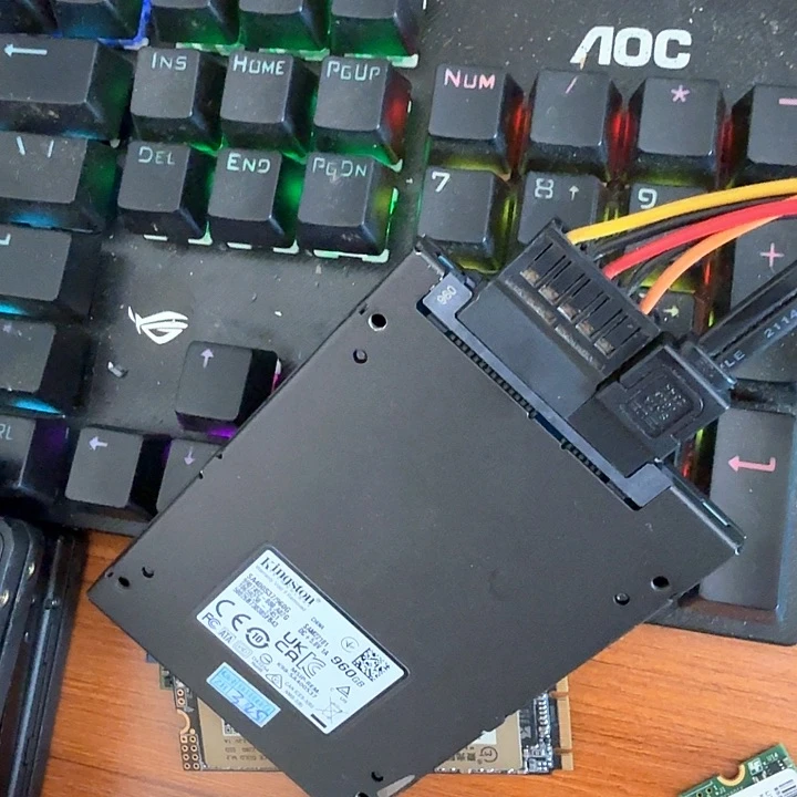 依***爸8新960G金士顿。。。。