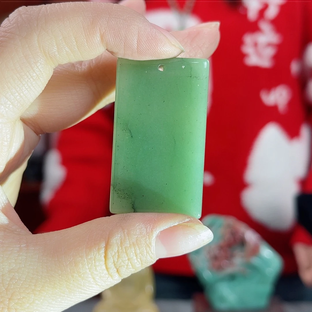 密玉（石英质玉）颈饰未镶嵌