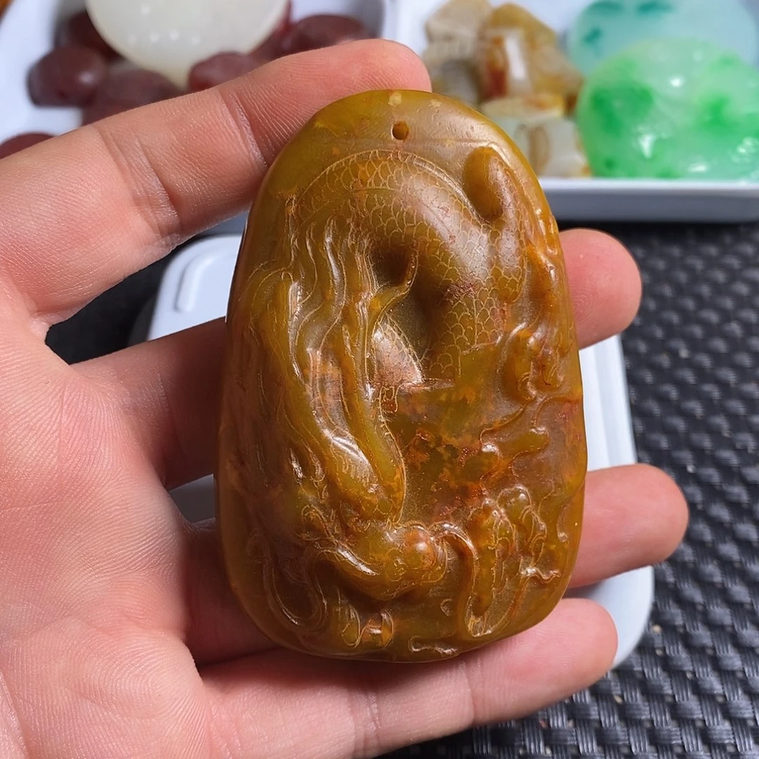 岫玉未镶嵌珠宝奇石