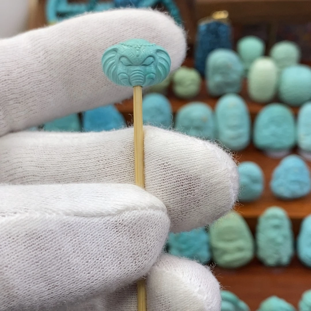 绿松石未镶嵌珠宝奇石