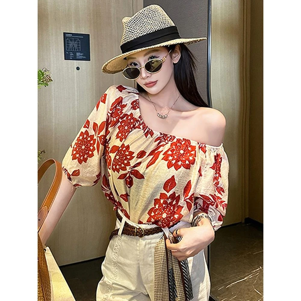 超火碎花雪纺衬衫女2025新款露肩设计感夏日绝美斜肩上衣女高级感