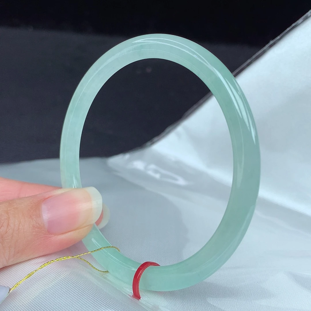 翡翠手镯未镶嵌55圈0901