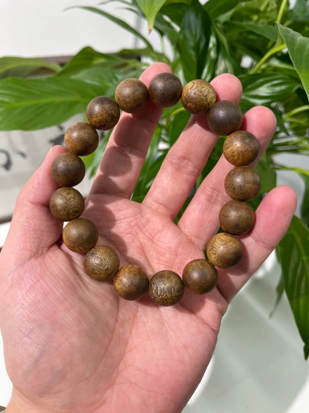 乌身圆叶精品 13mm/17颗 16克 金丝黄油高结油 莺歌绿奇楠沉香