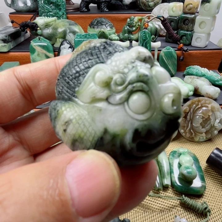 独山玉未镶嵌珠宝半成品