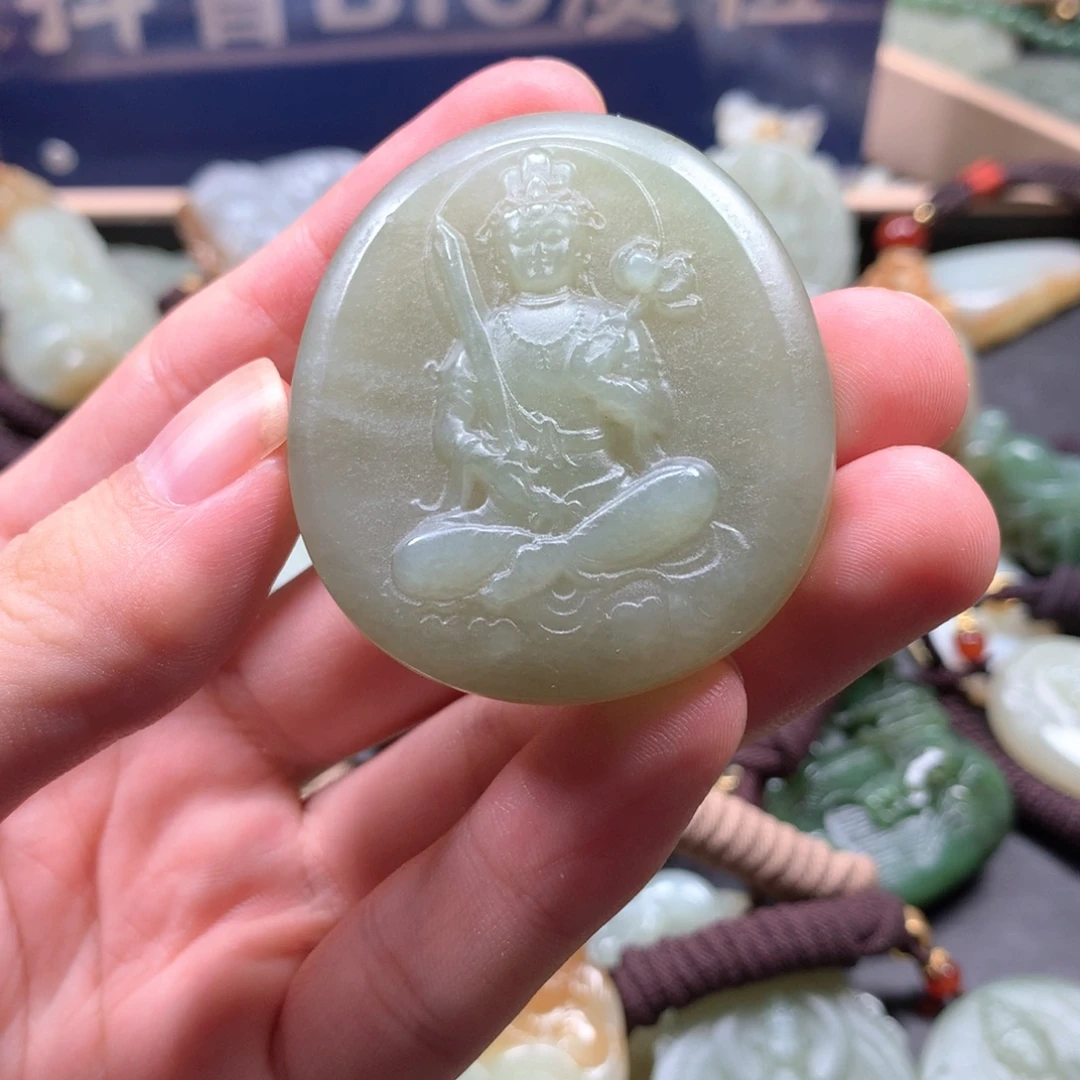 和田玉未镶嵌颈饰