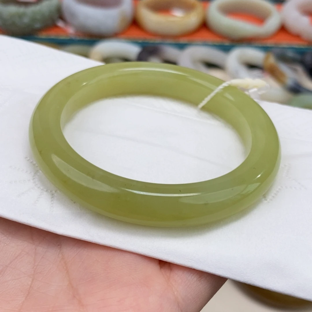 和田玉手镯未镶嵌57.8