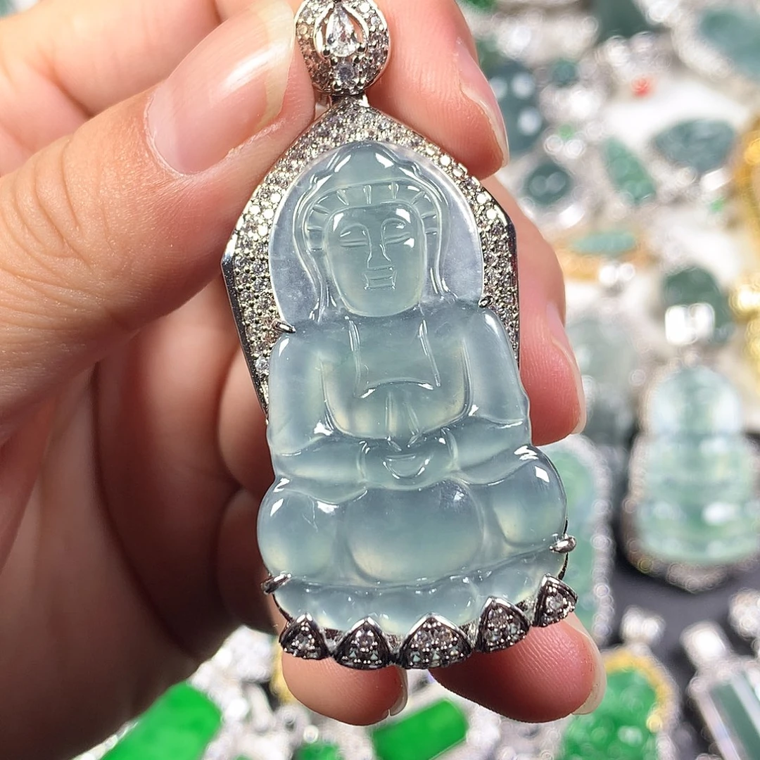 西***雅翡翠未镶嵌颈饰观音