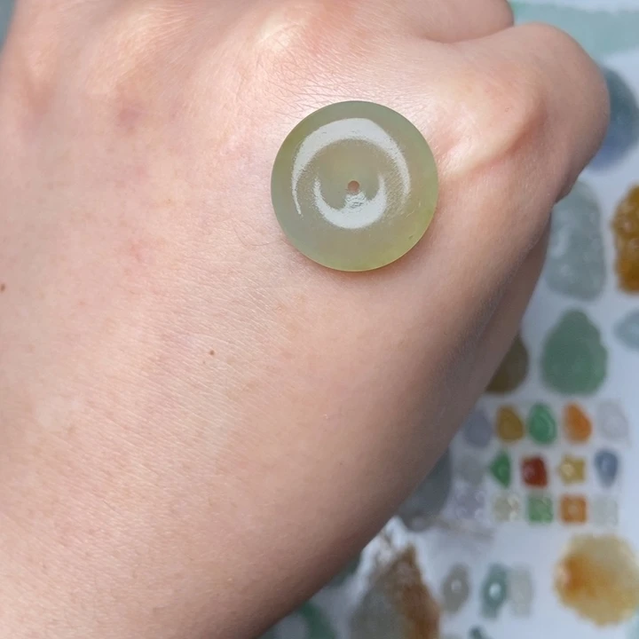 定制翡翠未镶嵌扣子