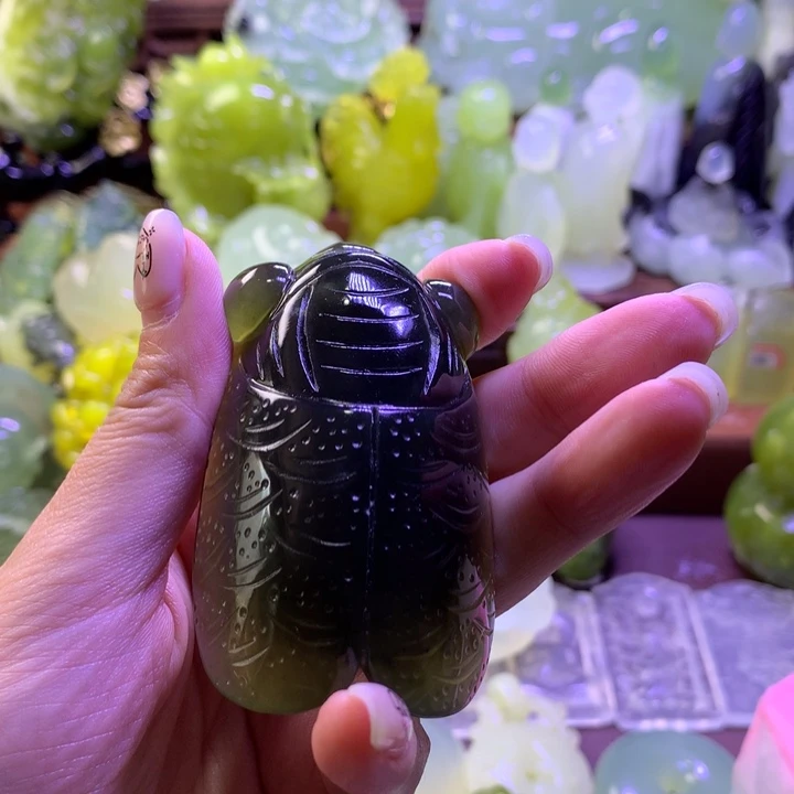 未镶嵌岫玉手把件