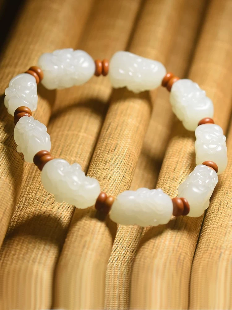 和田玉籽羊脂白玉十八罗汉双面工艺男女通用招财转运手串