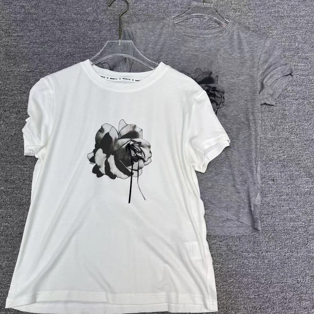 深圳南油高货素描玫瑰花圆领常规简约短袖T恤