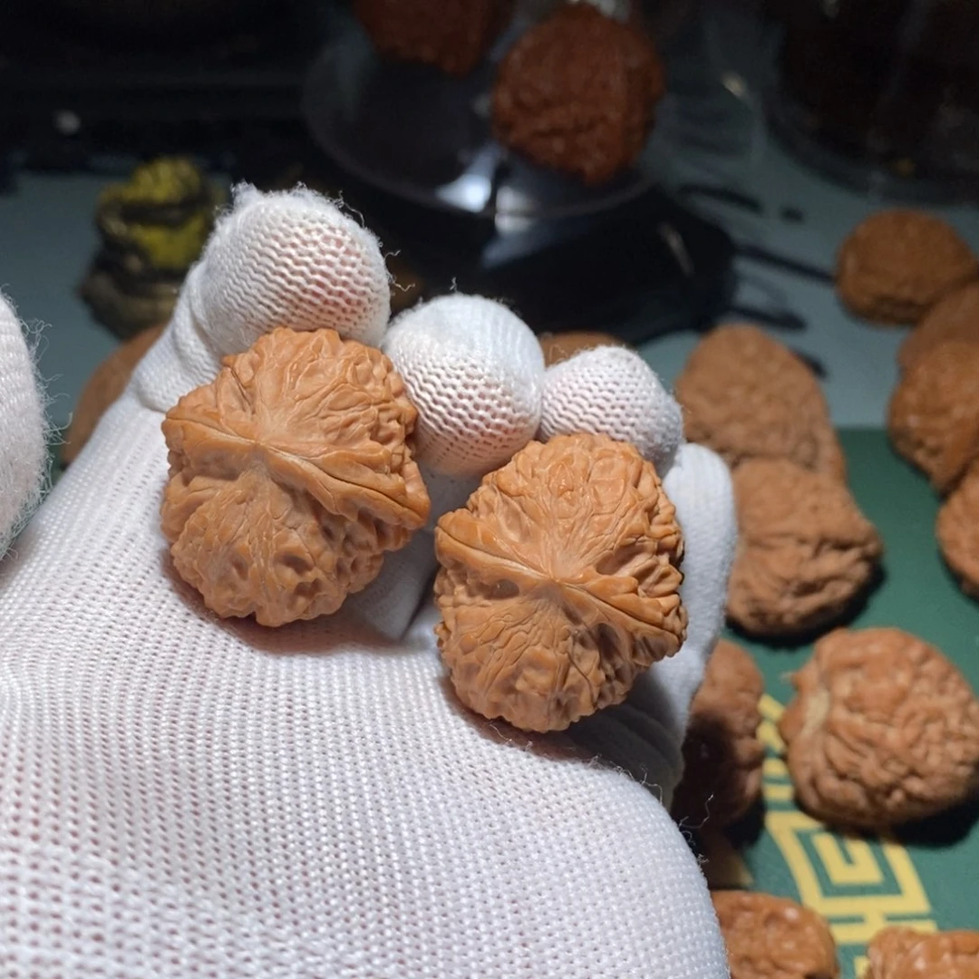 文玩核桃吊坠专****柜龙眼