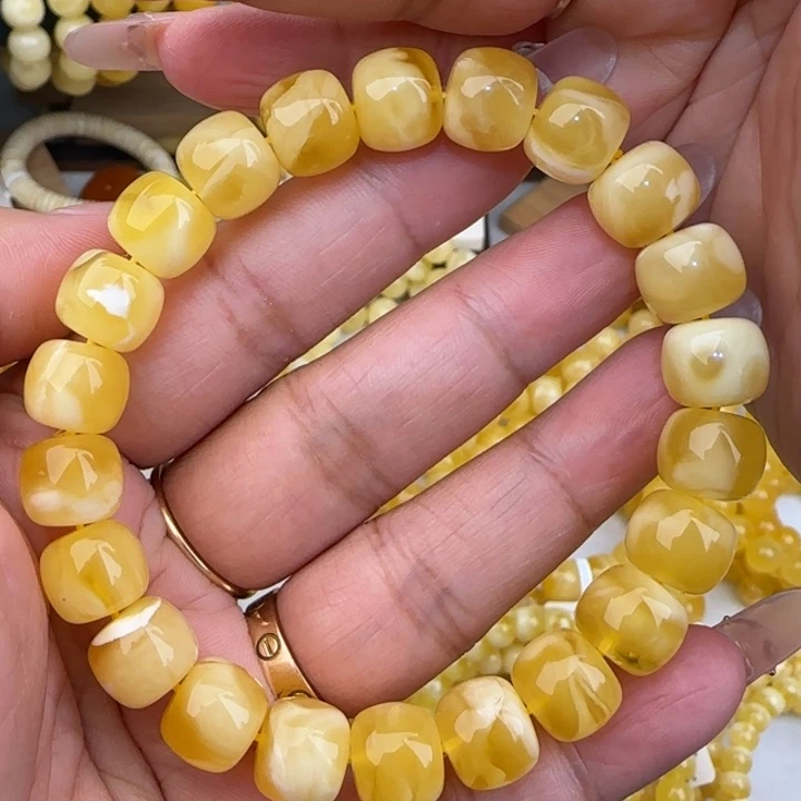 手链蜜蜡未镶嵌金白妖花老型手串