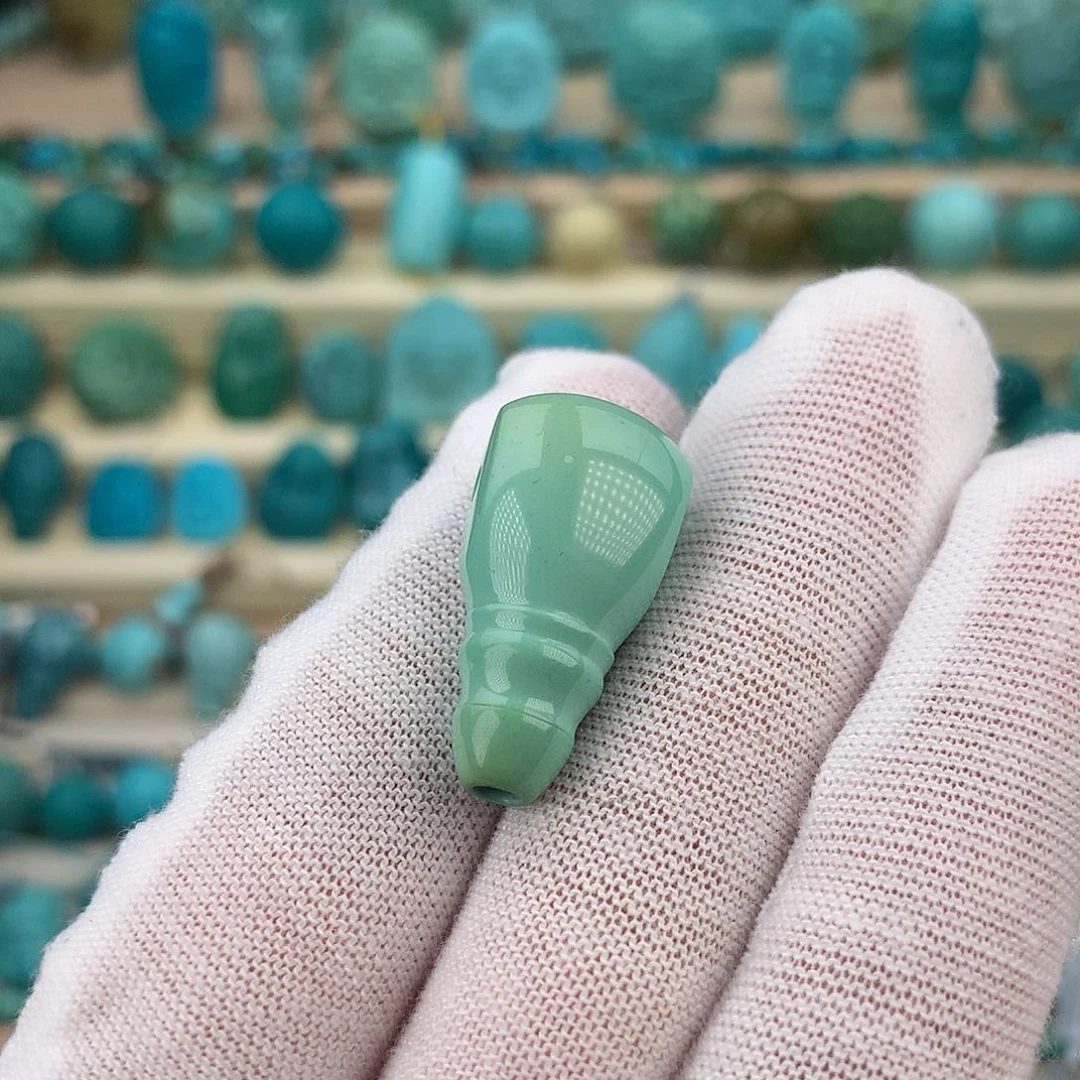 绿松石未镶嵌珠宝奇石12.8