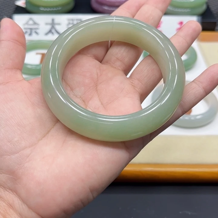 石英质玉手镯未镶嵌暗**雨