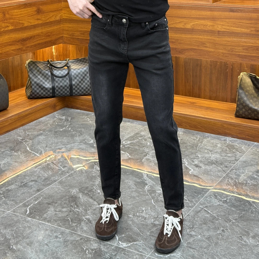 2024秋冬新款时尚休闲百搭净版刺绣黑灰色男士小脚牛仔裤8865