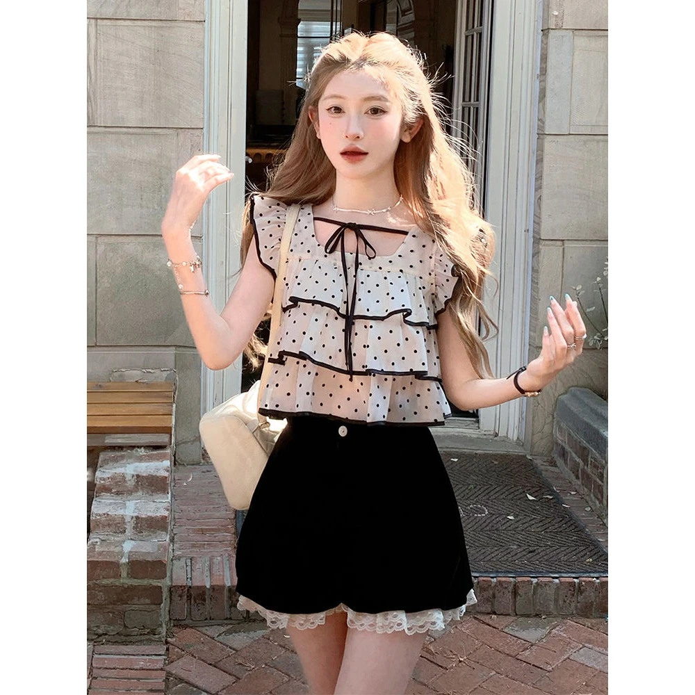 波点小飞袖千层衬衫上衣+黑色拼接短裤两件套夏2025新款