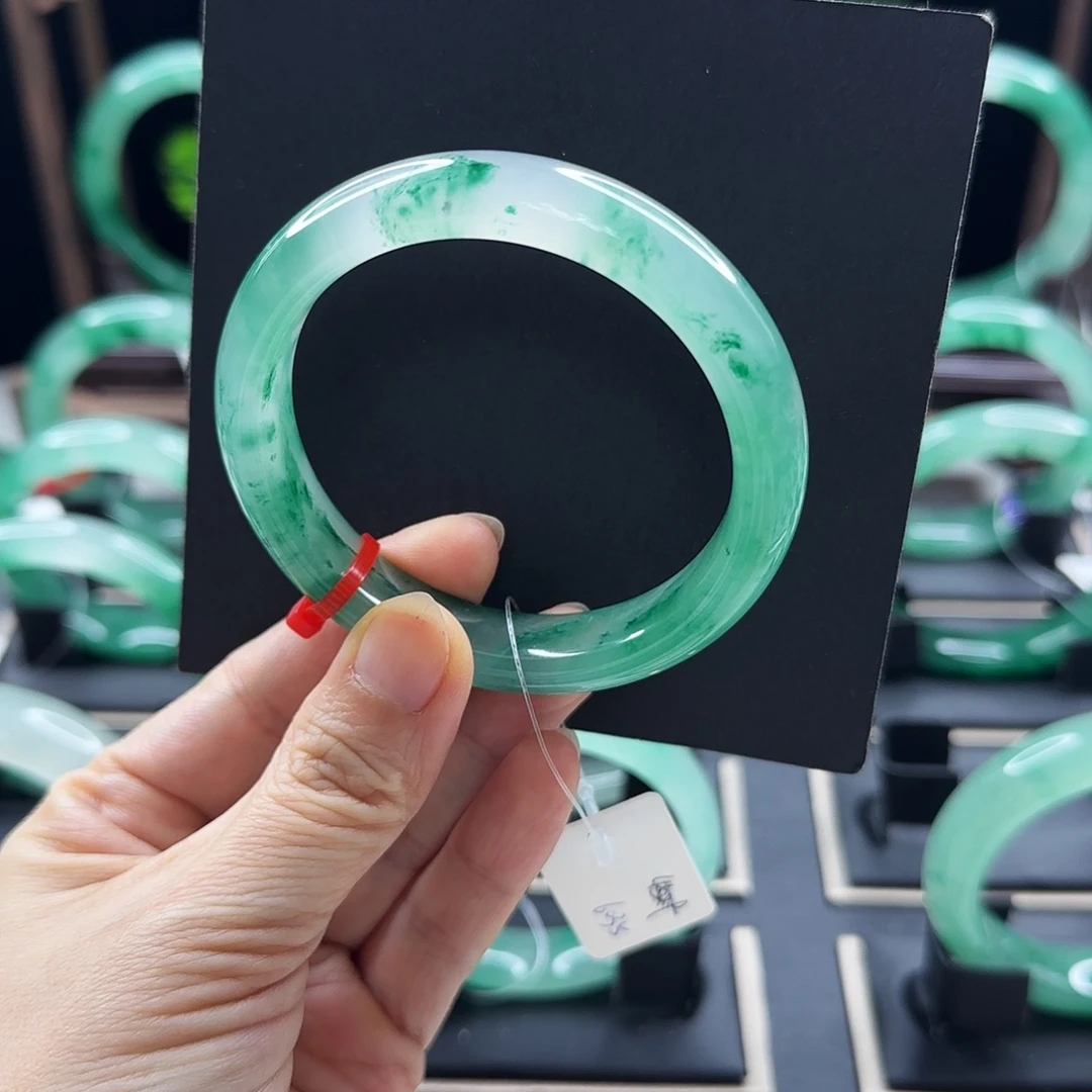 石英质玉手镯未镶嵌e***咪