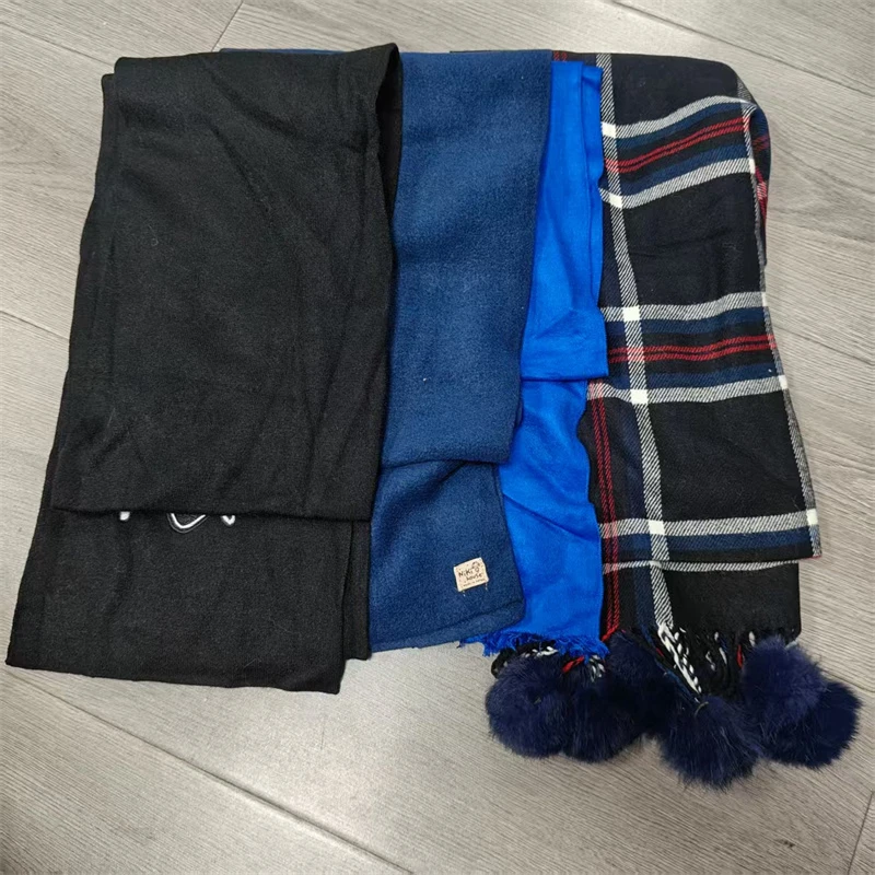 103男童时尚休闲薄款围巾-44B2