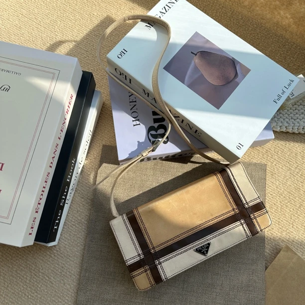 95新 Prada/普拉达 上海自播/普拉达单肩包