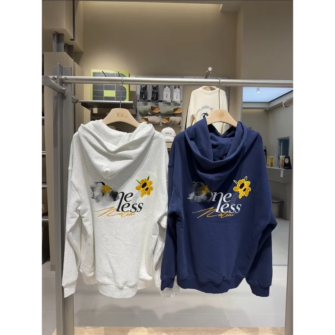 bo大刺绣 哇去线下款三张喔 轻微剪标一丢丢