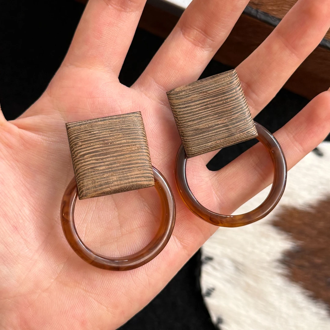 黄铜树脂耳饰 【布提纳】琥珀色树脂圆环拼接木头耳饰夸张时尚耳环